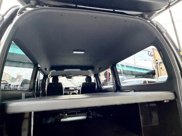 ハイエースバン