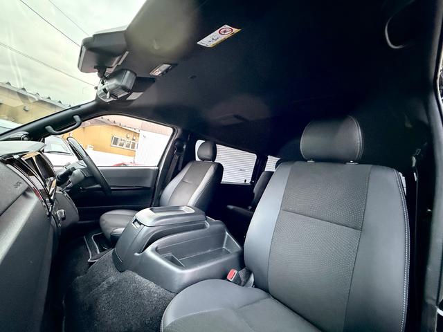 ハイエースバン