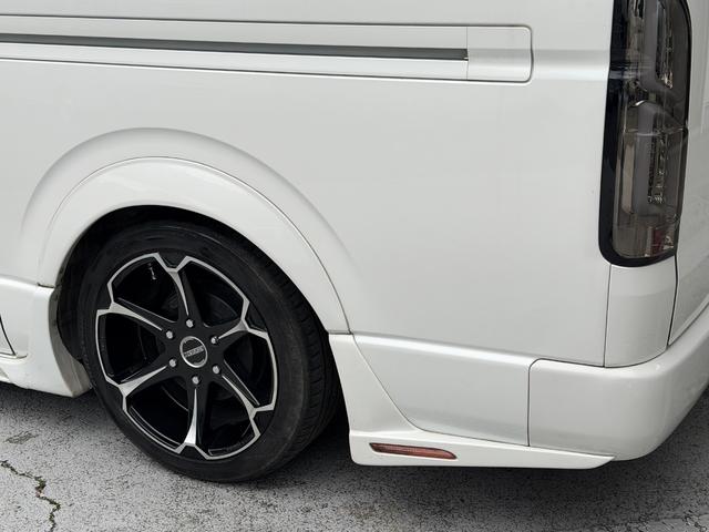 ハイエースバン