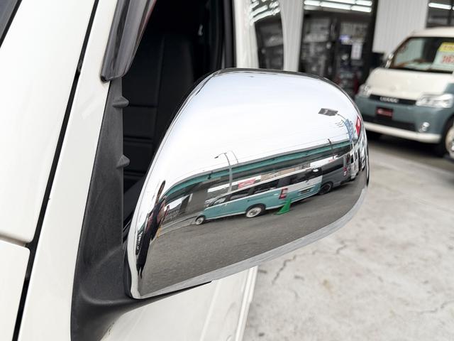 ハイエースバン