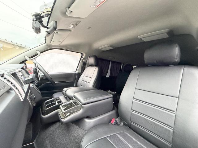 ハイエースバン