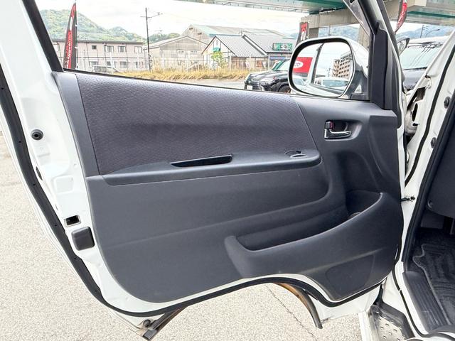 ハイエースバン