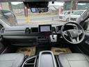 ハイエースワゴン GL 9型/未登録新車/通常シート/ブラックパッケージ/フリップダウンモニター/上げ系フロントスポイラー/KSオリジナル/フロアマット/シートカバー/LEDテールランプ/全方位カメラ/デジタルインナーミラ 中古車画像_2