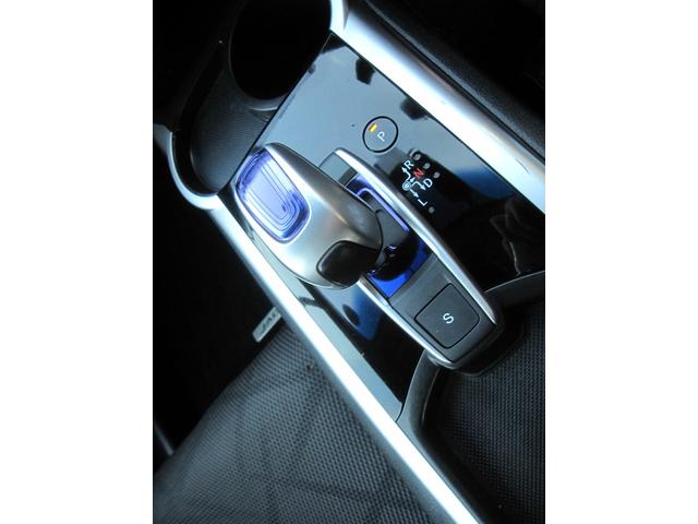 ジェイド ハイブリッドＸ　ワンオーナー／ホンダセンシング／ＥＴＣ／ＳＤナビ／フルセグ／ＣＤ／ＤＶＤ／Ｂｌｕｅｔｏｏｔｈ／バックモニタ／オートライト／ステアリングスイッチ／クルーズコントロール／ドライブレコーダ／ＬＥＤライト（11枚目）