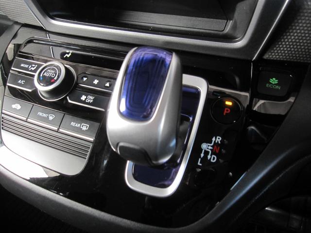 フリード+ハイブリッド ハイブリッドG ハイブリッドG(5名)/片側パワースライドドア/クルーズコントロール/ドライブレコーダー/ETC/インターナビ/バックカメラ/CD/DVD/Bluetooth/フルセグ/LEDライト/オートライト(11枚目)