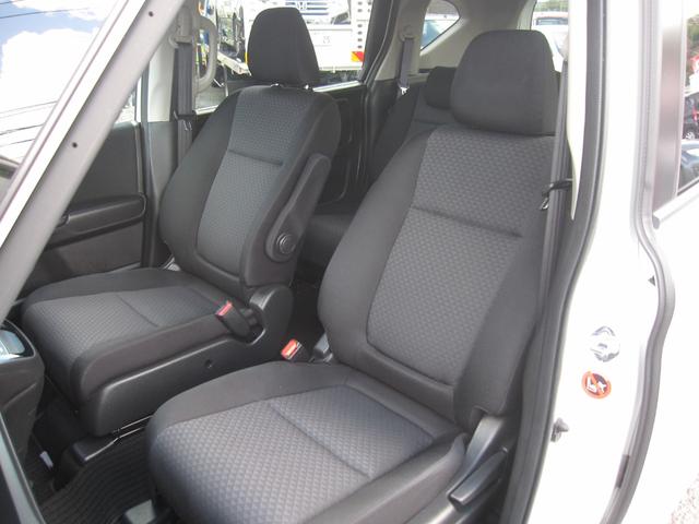 フリード+ハイブリッド ハイブリッドG ハイブリッドG(5名)/片側パワースライドドア/クルーズコントロール/ドライブレコーダー/ETC/インターナビ/バックカメラ/CD/DVD/Bluetooth/フルセグ/LEDライト/オートライト(13枚目)