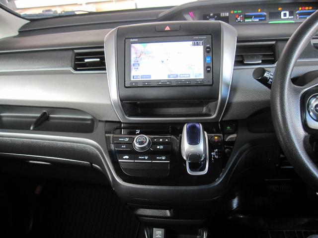 フリード+ハイブリッド ハイブリッドG ハイブリッドG(5名)/片側パワースライドドア/クルーズコントロール/ドライブレコーダー/ETC/インターナビ/バックカメラ/CD/DVD/Bluetooth/フルセグ/LEDライト/オートライト(67枚目)