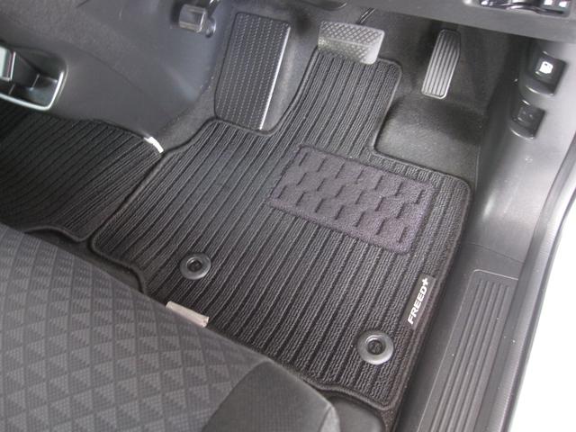 フリード+ハイブリッド ハイブリッドG ハイブリッドG(5名)/片側パワースライドドア/クルーズコントロール/ドライブレコーダー/ETC/インターナビ/バックカメラ/CD/DVD/Bluetooth/フルセグ/LEDライト/オートライト(73枚目)