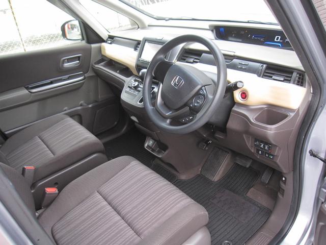 フリード Ｇ・ホンダセンシング　両側パワースライドドア／クルーズコントロール／ＳＤナビ／バックモニタ／ＣＤ／ＤＶＤ／Ｂｌｕｅｔｏｏｔｈ／フルセグ／ＥＴＣ／ドライブレコーダ／キーレス／スマートキー／アイドリングストップ／ＥＣＯＮ（73枚目）
