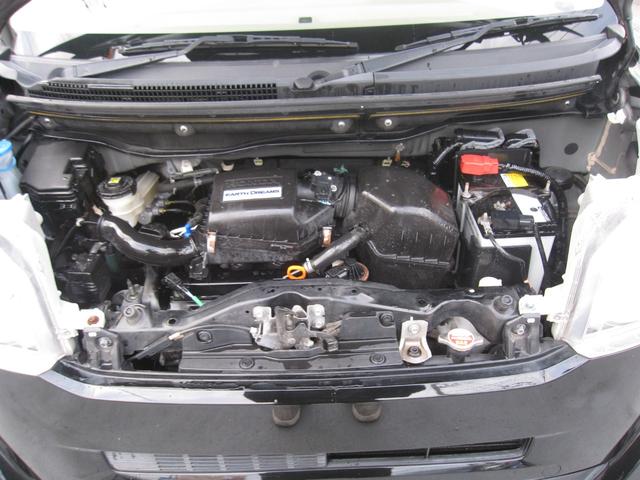 納車前にエンジンルームも徹底整備＆清掃！見た目も中身もキレイに保たれており、安心してお乗りいただけます♪