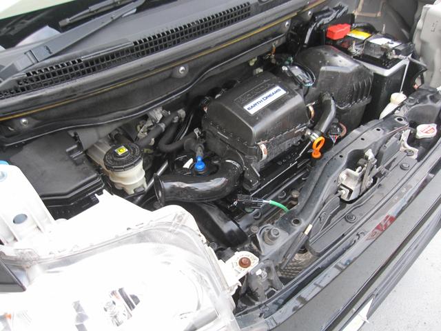 納車前にエンジンルームも徹底整備＆清掃！見た目も中身もキレイに保たれており、安心してお乗りいただけます♪