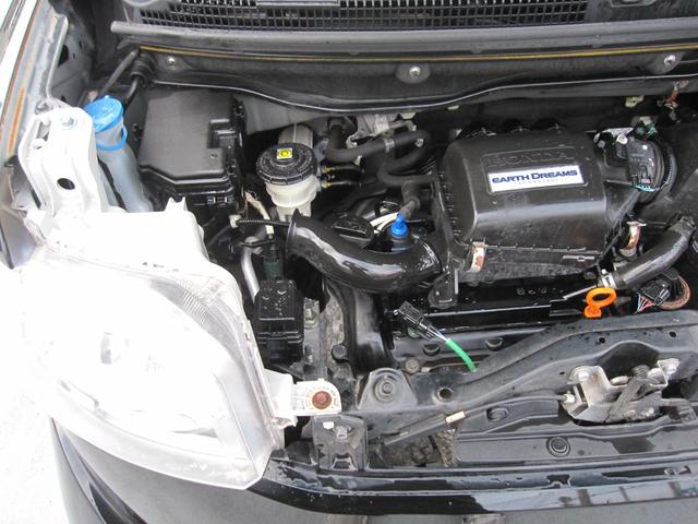 納車前にエンジンルームも徹底整備＆清掃！見た目も中身もキレイに保たれており、安心してお乗りいただけます♪