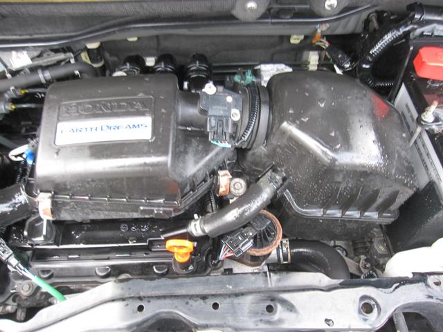 納車前にエンジンルームも徹底整備＆清掃！見た目も中身もキレイに保たれており、安心してお乗りいただけます♪