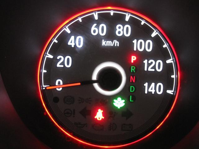 視認性の大切なメーター部分もピカピカに！くすみや曇りもなく、視界良好＆気分も爽快です♪