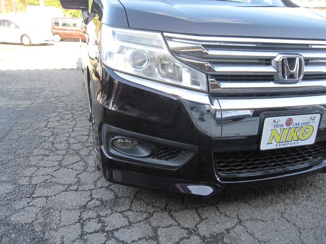 ヘッドライトのくすみや黄ばみをしっかり磨き上げ済み！見た目がぐっとキレイで、夜間の視認性もアップ♪