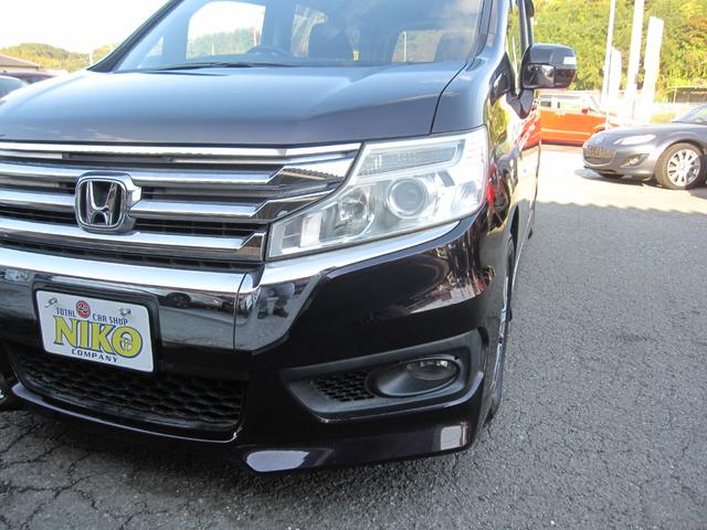 ヘッドライトのくすみや黄ばみをしっかり磨き上げ済み！見た目がぐっとキレイで、夜間の視認性もアップ♪