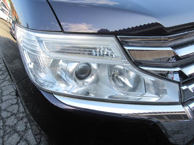 夜道も明るく照らす高性能ヘッドライト！視認性アップで安心◎