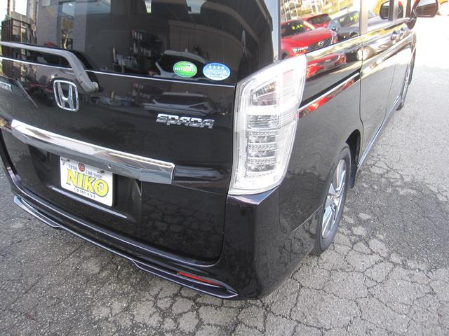 ライトのくすみや黄ばみをしっかり磨き上げ済み！見た目がぐっとキレイで、夜間の視認性もアップ♪