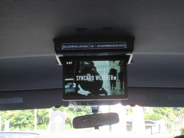 後席でも映像が楽しめて、お子様連れにも嬉しい装備！