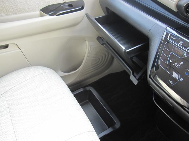 �O���[�u�{�b�N�X�⏬������Ȃǂ̎��[�X�y�[�X�����J�ɃN���[�j���O�ς݁I�C�ɂȂ�S�~��z�R�����Ȃ��A�C�����悭�g���܂���