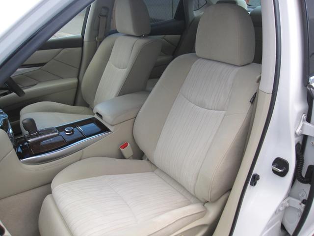 フーガ 250GT HDナビ/DVD/Bluetooth/パワーシート/オットマン/HIDライト/オートライト/フォグ/ETC/ステアリングスイッチ/クルーズコントロール/バックモニタ/サイドモニタ/純AW/スマートキー(13枚目)