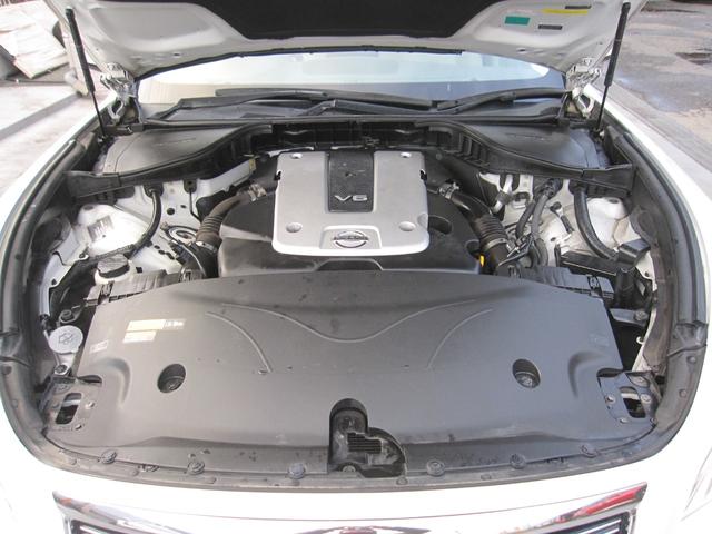 フーガ 250GT HDナビ/DVD/Bluetooth/パワーシート/オットマン/HIDライト/オートライト/フォグ/ETC/ステアリングスイッチ/クルーズコントロール/バックモニタ/サイドモニタ/純AW/スマートキー(17枚目)