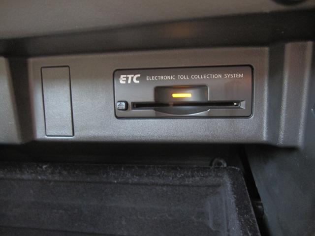 フーガ 250GT HDナビ/DVD/Bluetooth/パワーシート/オットマン/HIDライト/オートライト/フォグ/ETC/ステアリングスイッチ/クルーズコントロール/バックモニタ/サイドモニタ/純AW/スマートキー(62枚目)