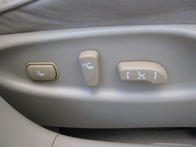 フーガ 250GT HDナビ/DVD/Bluetooth/パワーシート/オットマン/HIDライト/オートライト/フォグ/ETC/ステアリングスイッチ/クルーズコントロール/バックモニタ/サイドモニタ/純AW/スマートキー(63枚目)