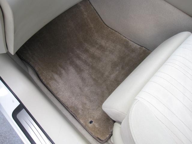 フーガ 250GT HDナビ/DVD/Bluetooth/パワーシート/オットマン/HIDライト/オートライト/フォグ/ETC/ステアリングスイッチ/クルーズコントロール/バックモニタ/サイドモニタ/純AW/スマートキー(71枚目)