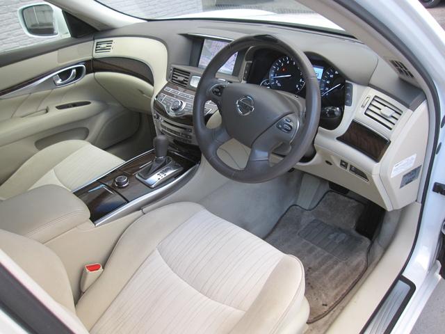 フーガ 250GT HDナビ/DVD/Bluetooth/パワーシート/オットマン/HIDライト/オートライト/フォグ/ETC/ステアリングスイッチ/クルーズコントロール/バックモニタ/サイドモニタ/純AW/スマートキー(77枚目)