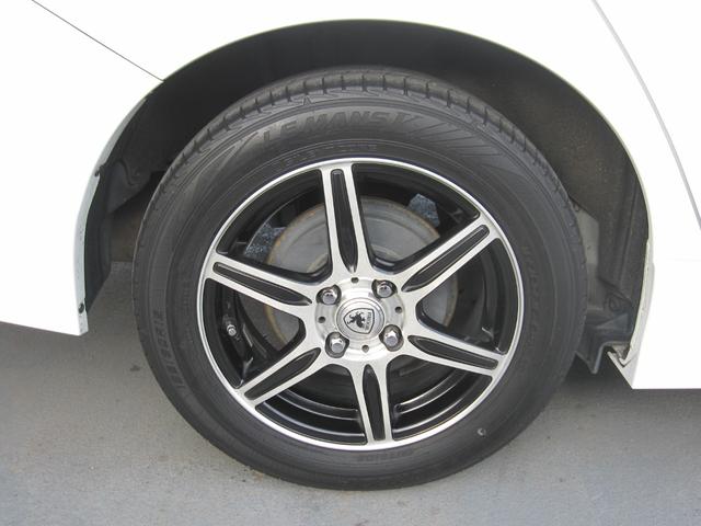 シャトル ハイブリッド　キーレス／スマートキー／プッシュスタート／アイドリングストップ／電動格納ドアミラー／インターナビ／ＣＤ／ＤＶＤ／Ｂｌｕｅｔｏｏｔｈ／ワンセグ／ＥＴＣ／ＥＣＯＮ／バックモニタ／フルフラット／社外ＡＷ（20枚目）