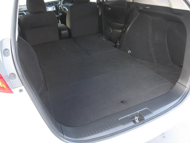 シャトル ハイブリッド　キーレス／スマートキー／プッシュスタート／アイドリングストップ／電動格納ドアミラー／インターナビ／ＣＤ／ＤＶＤ／Ｂｌｕｅｔｏｏｔｈ／ワンセグ／ＥＴＣ／ＥＣＯＮ／バックモニタ／フルフラット／社外ＡＷ（43枚目）