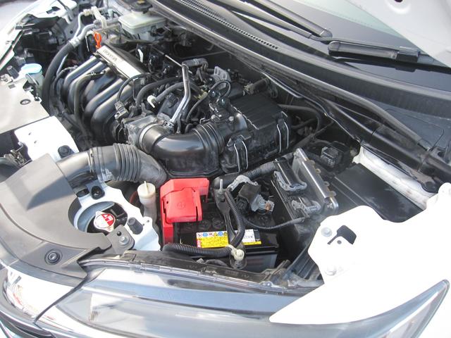 シャトル ハイブリッド　キーレス／スマートキー／プッシュスタート／アイドリングストップ／電動格納ドアミラー／インターナビ／ＣＤ／ＤＶＤ／Ｂｌｕｅｔｏｏｔｈ／ワンセグ／ＥＴＣ／ＥＣＯＮ／バックモニタ／フルフラット／社外ＡＷ（51枚目）