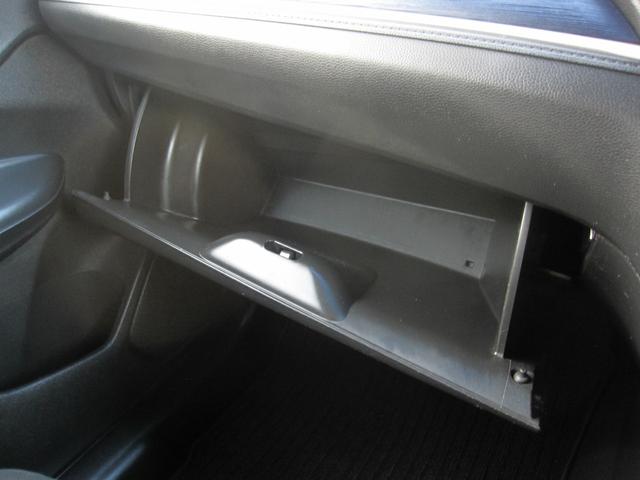 シャトル ハイブリッド　キーレス／スマートキー／プッシュスタート／アイドリングストップ／電動格納ドアミラー／インターナビ／ＣＤ／ＤＶＤ／Ｂｌｕｅｔｏｏｔｈ／ワンセグ／ＥＴＣ／ＥＣＯＮ／バックモニタ／フルフラット／社外ＡＷ（68枚目）