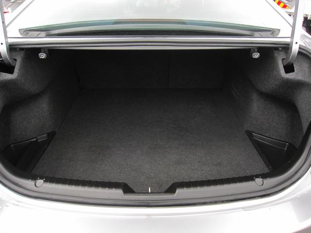 アテンザセダン ＸＤ　Ｌパッケージ　ディーゼルターボ／本革シート／パワーシート／ＳＤナビ／ＣＤ／ＤＶＤ／Ｂｌｕｅｔｏｏｔｈ／フルセグ／バックモニタ／ＨＩＤライト／フォグランプ／オートライト／シート匕ーター／クルーズコントロール／ＥＴＣ（18枚目）