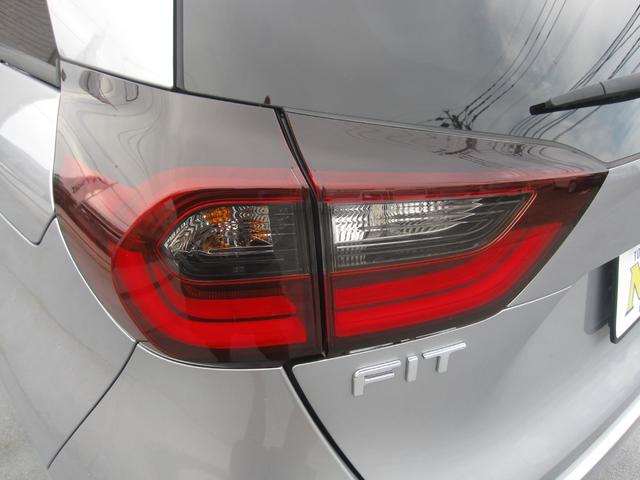 ｅ：ＨＥＶベーシック　ホンダセンシング／ＥＴＣ２．０／ＤＶＤ／Ｂｌｕｅｔｏｏｔｈ／バックモニタ／電子Ｐブレーキ／オートホールド／ＬＥＤヘッドライト／オートライト／ステアリングスイッチ／クルーズコントロール／スマートキー（画像38）