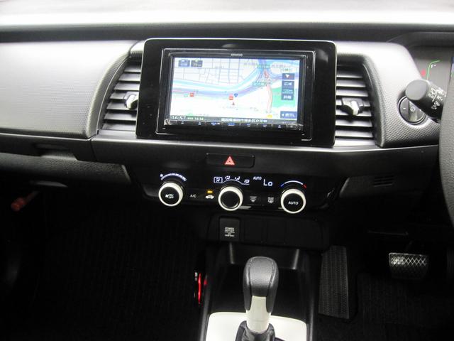ｅ：ＨＥＶベーシック　ホンダセンシング／ＥＴＣ２．０／ＤＶＤ／Ｂｌｕｅｔｏｏｔｈ／バックモニタ／電子Ｐブレーキ／オートホールド／ＬＥＤヘッドライト／オートライト／ステアリングスイッチ／クルーズコントロール／スマートキー（画像66）