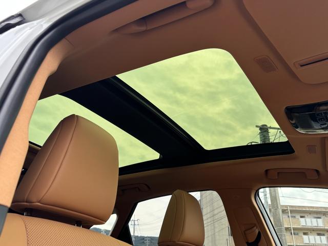 NX NX350h 一部改良モデル パノラマルーフ 純OP20インチAW HDMI端子 走行中TVOK ヘーゼルレザーシート ETC LED 純正ナビTV アラウンドビュー 禁煙車 パワーバックドア 5年コーティング済(17枚目)