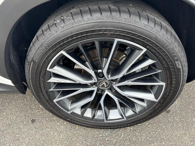 NX NX350h 一部改良モデル パノラマルーフ 純OP20インチAW HDMI端子 走行中TVOK ヘーゼルレザーシート ETC LED 純正ナビTV アラウンドビュー 禁煙車 パワーバックドア 5年コーティング済(30枚目)