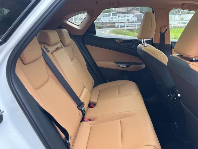 NX NX350h 一部改良モデル パノラマルーフ 純OP20インチAW HDMI端子 走行中TVOK ヘーゼルレザーシート ETC LED 純正ナビTV アラウンドビュー 禁煙車 パワーバックドア 5年コーティング済(36枚目)