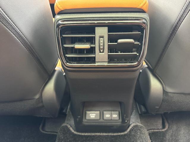 NX NX350h 一部改良モデル パノラマルーフ 純OP20インチAW HDMI端子 走行中TVOK ヘーゼルレザーシート ETC LED 純正ナビTV アラウンドビュー 禁煙車 パワーバックドア 5年コーティング済(37枚目)