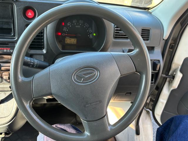 ハイゼットカーゴ DX ユーザー買取車 ETC 360度ドラレコ ラジオ 集中ドアロック スペアキー ハイルーフ エアコン パワステ パワーウィンドウ レベライザー 取説(11枚目)