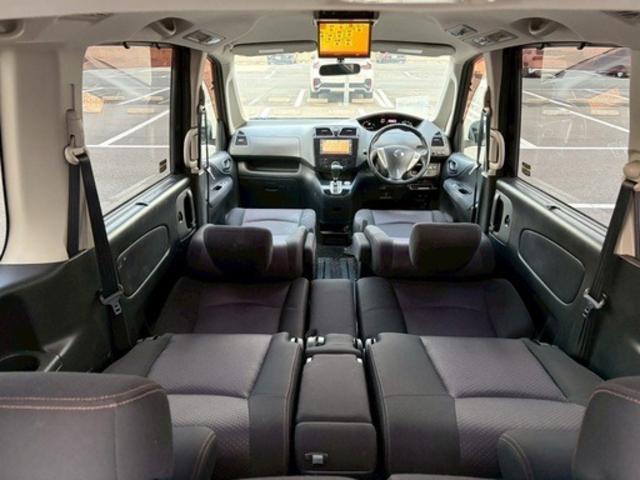 セレナ ハイウェイスター　集中ドアロック　フリップダウンモニター　Ｂｌｕｅｔｏｏｔｈ対応ナビ　ＤＶＤ　バックカメラ　ＥＴＣ　クルーズコントロール　両側電動スライドドア　日産純正アルミ　ドライブレコーダー（4枚目）