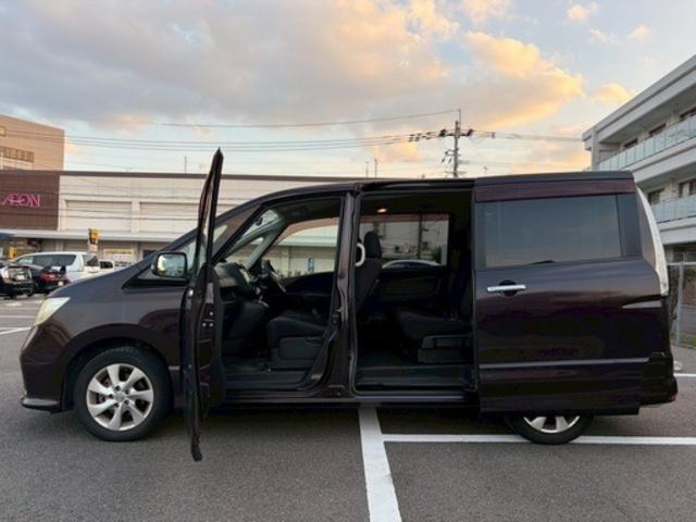 セレナ ハイウェイスター　集中ドアロック　フリップダウンモニター　Ｂｌｕｅｔｏｏｔｈ対応ナビ　ＤＶＤ　バックカメラ　ＥＴＣ　クルーズコントロール　両側電動スライドドア　日産純正アルミ　ドライブレコーダー（5枚目）