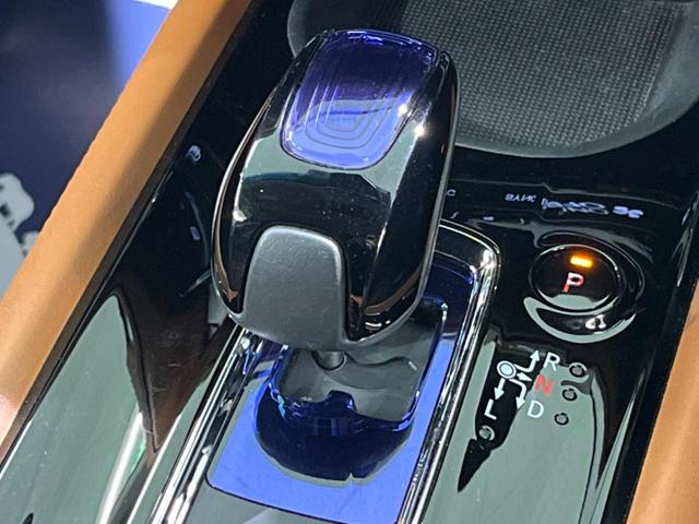 ハイブリッドZ 禁煙車 追突軽減装置 メーカーオプションナビ バックカメラ ETC シートヒーター スマートキー プッシュスタート LEDヘッドライト(32枚目)