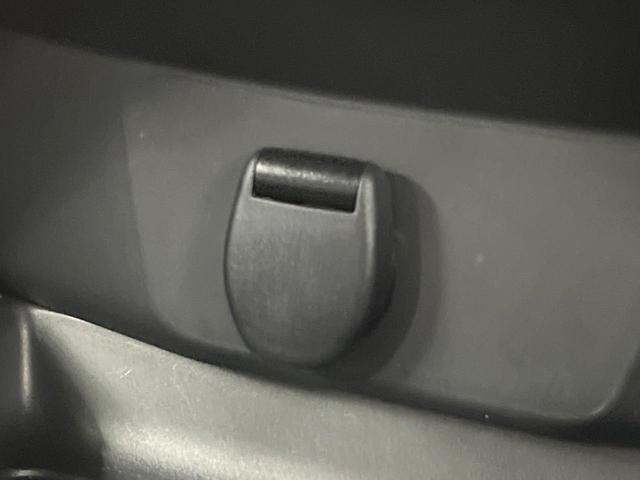 20X 禁煙車 衝突軽減装置 純正SDナビ フルセグTV 純正18インチアルミ LEDヘッド 後席モニター ETC バックカメラ ルーフレール アイドリングストップ スマートキー 電動格納ミラー(49枚目)