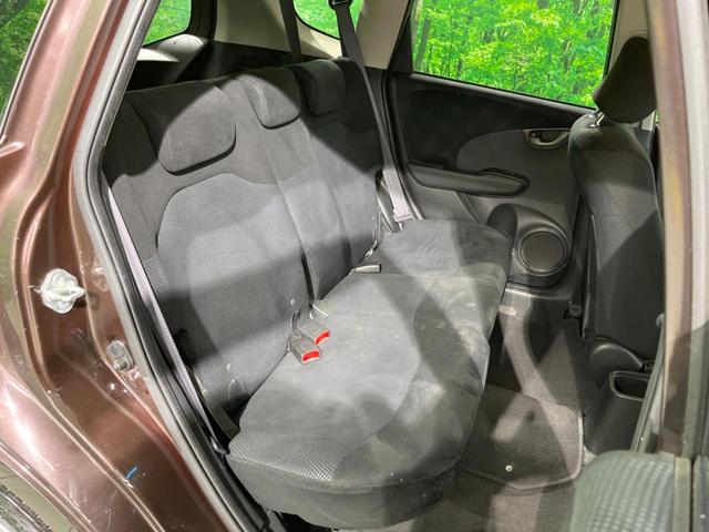 13G・スマートセレクション ファインスタイル 禁煙車 純正オーディオ CD再生 AUX接続 USB接続 ビルトインETC オートエアコン HIDヘッド オートライト 電動格納ミラー キーフリーシステム(9枚目)