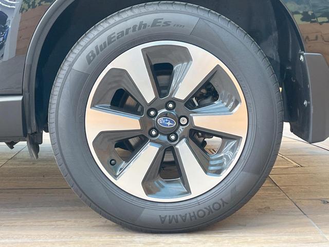 X-ブレイク 禁煙車 衝突軽減装置 4WD クルーズコントロール ETC シートヒーター レーンアシスト HIDヘッドライト スマートキー デュアルオートエアコン 純正17インチアルミホイール アイドリンク(16枚目)
