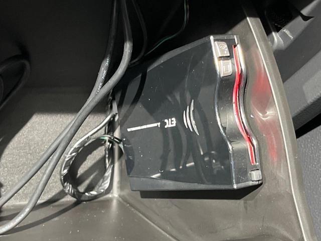 アドベンチャー 禁煙車 衝突軽減装置 バックカメラ オートマチックハイビーム レーダークルーズコントロール LEDヘッドライト クリアランスソナー 純正19インチアルミホイール ハーフレザーシート ETC(5枚目)