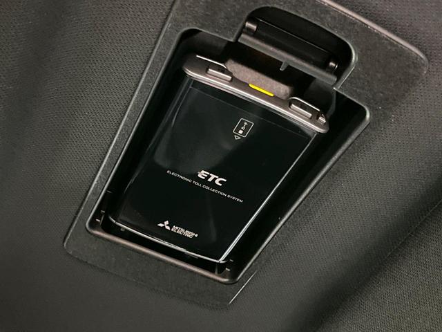 ＸＤプロアクティブ　禁煙車　フリップダウンモニター　純正ナビ　レーダークルーズ　バックカメラ　ｂｌｕｅｔｏｏｔｈ再生　フルセグＴＶ　ＥＴＣ　シートヒーター　パワーシート　ＬＥＤヘッドライト　オートマチックハイビーム(9枚目)